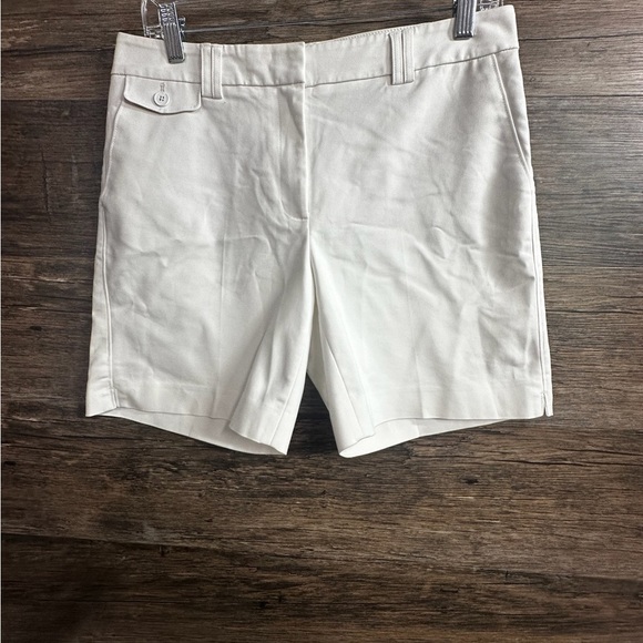 White House Black Market Tailored White Bermuda Shorts 7 inch inseam - Picture 1 of 9